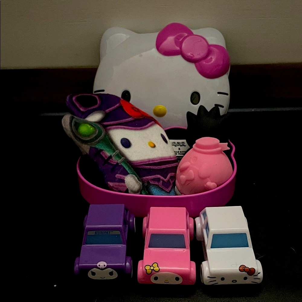 Hello Kitty Pink, Purple, and White Toy Set